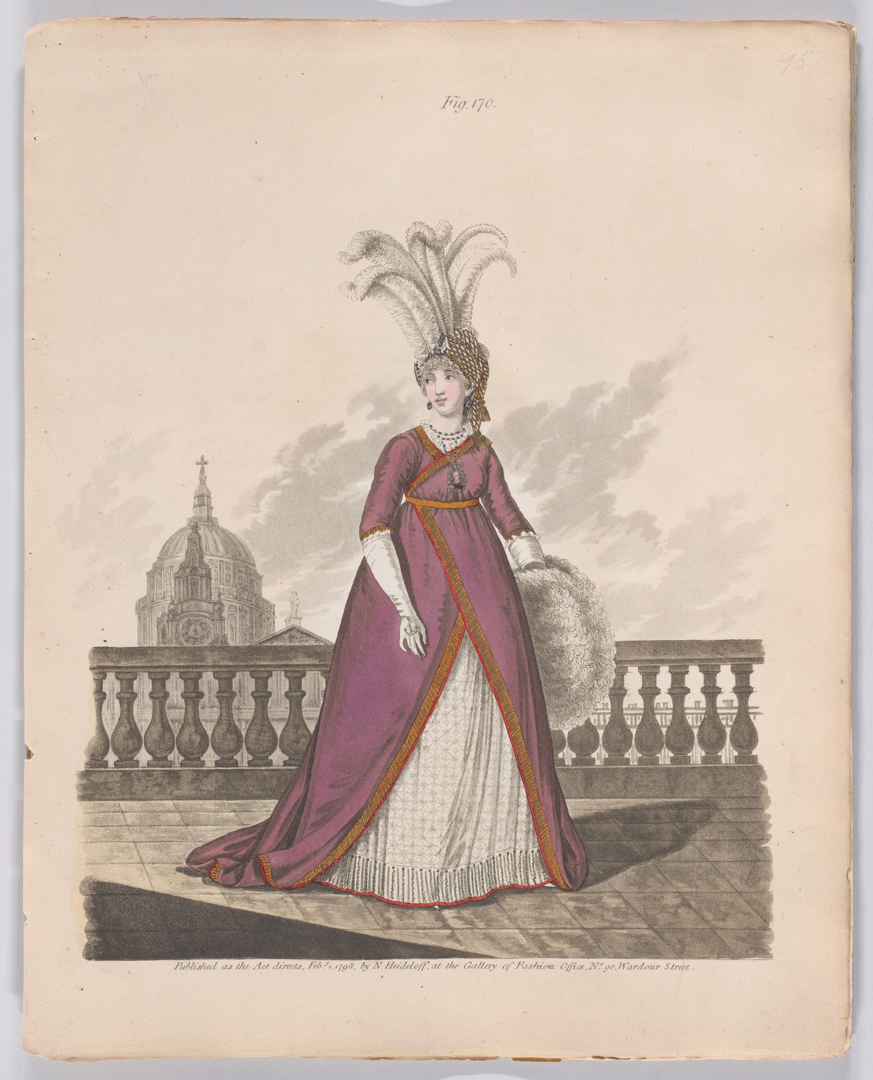 Frau in einem purpurfarbenen und weißen Kleid mit einer Federhaube, die an einem Geländer steht, mit einem Gebäude und Wolken im Hintergrund, beschriftet mit 'Fashion of New York, New York Street, 1790.'