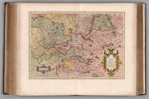 Ein aufgeschlagenes Buch mit einer detaillierten Deutschlandkarte, verschiedenen Regionen und begleitendem Text.