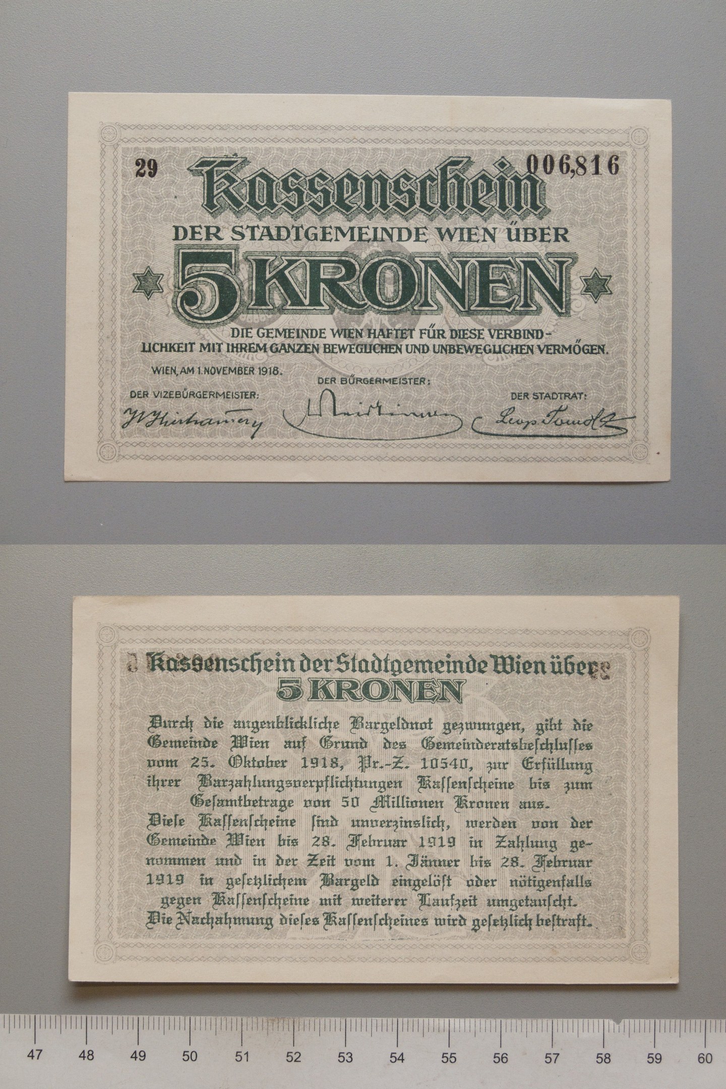 Alte deutsche 5 Kronen-Banknote mit Lineal unten