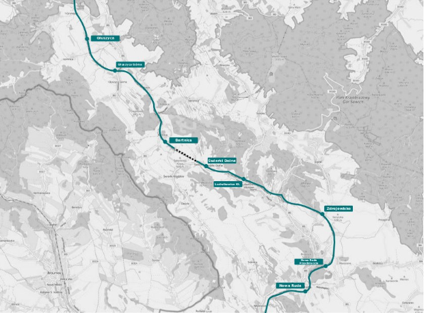 Karte einer Stadt mit einer blauen Linie, die die Route eines Fahrradwegs anzeigt, einschließlich Start- und Endpunkten.