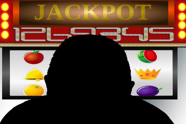Ein Mann spielt ein Online-Slot-Spiel mit einer 'Jackpot'-Anzeige, umgeben von fruchtmotivischen Symbolen und Text.