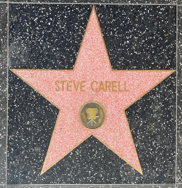 Ein Stern auf dem Hollywood Walk of Fame mit der Inschrift "Steve Carell".