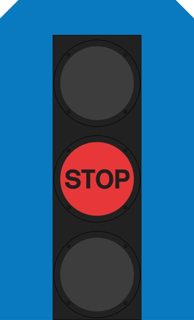 Ampel mit rotem Stoppschild vor einem blauen Himmel.